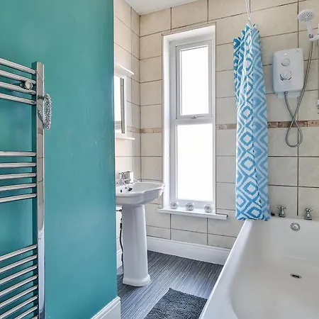 Heart Of The City-flexi Cancellations-central Hub Holiday home Sheffield